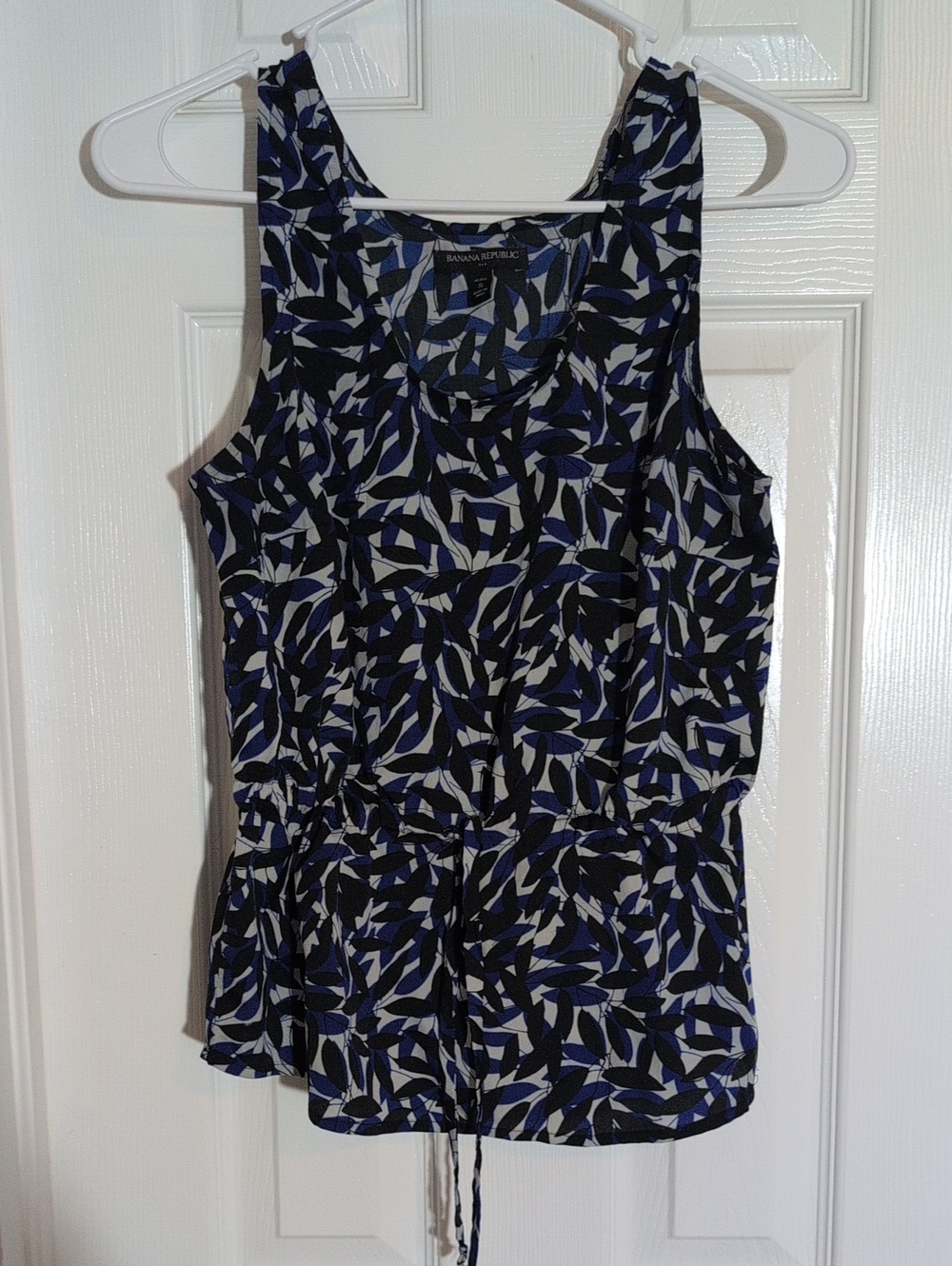 Banana Republic Pemblum Abstract Print Tank Top in Blue & Black Small Like New